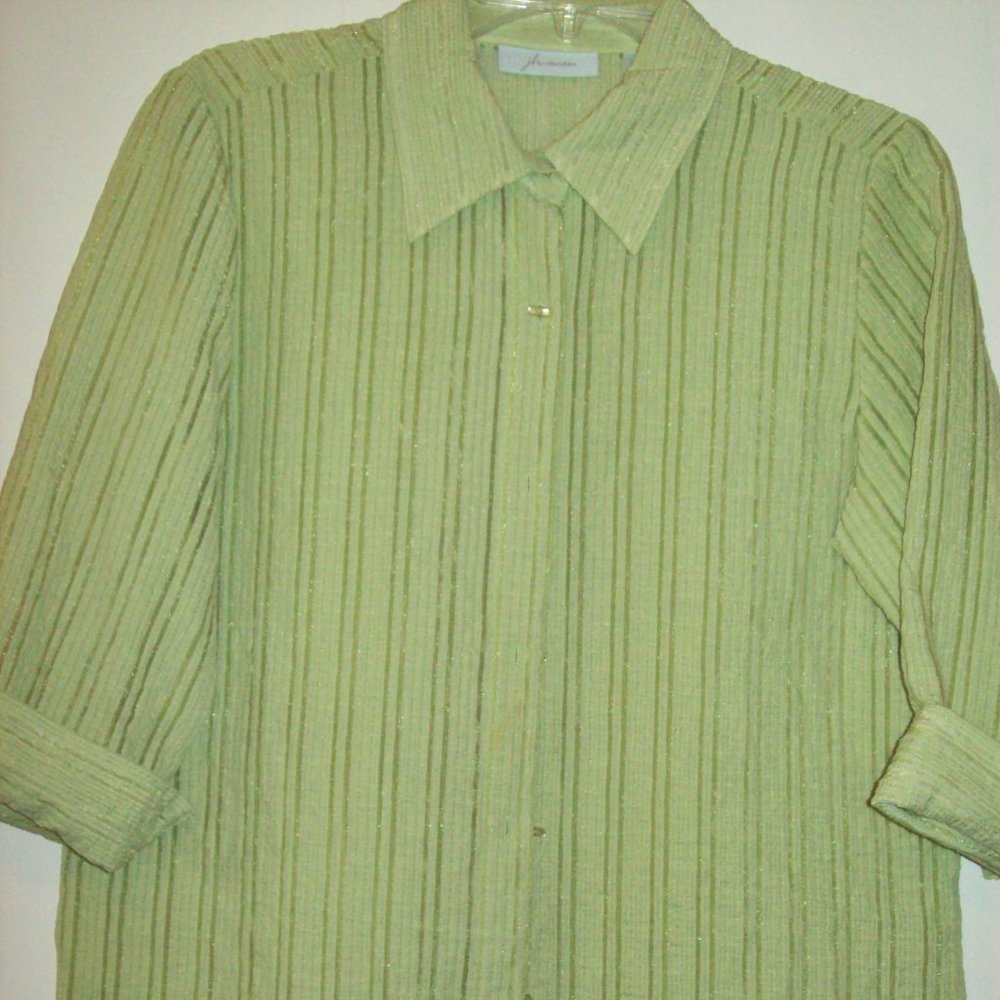 BEAUTIFUL J H COLLECTIBLES GREEN BLOUSE WITH TANK